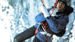 Nu på streaming: Clint Eastwood gör livsfarliga stunts i bortglömd actionrulle från 1975