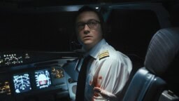 Kvällens TV-tips: Nervbitande spänning i popcornthriller från 2019 – ”spänn fast säkerhetsbältet”