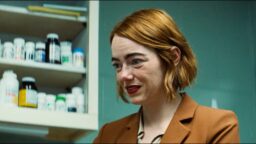 2024 års märkligaste film nu på HBO Max: ”Mörk och makaber”