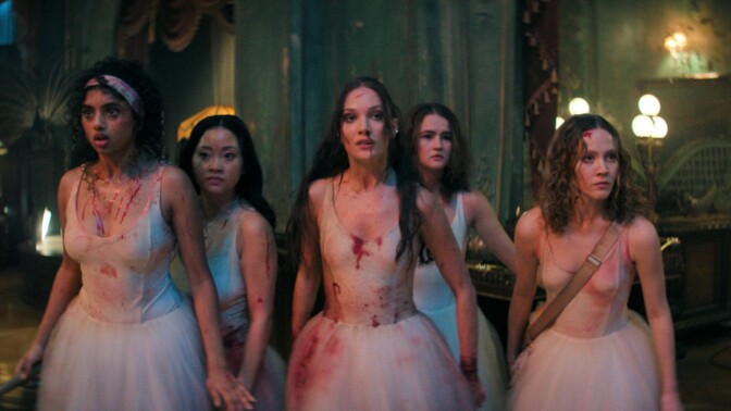 Ett dansant blodbad laddat med jävlaranamma