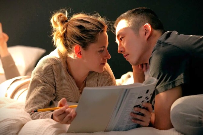 Kristen Stewart och Steven Yeun 