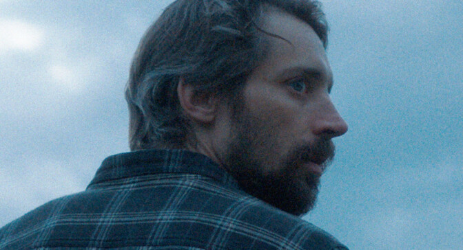 Kritikerna surrar om nya bi(o)filmen: ”Detta saknar jag i svensk film”