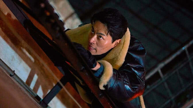 En doft av John Woo? Koreansk actionpackad spionfilm är nummer 1 på Netflix