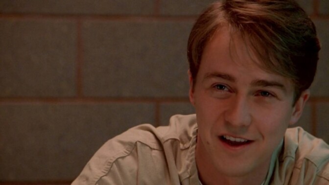 På tv ikväll: Tät thriller med fantastisk twist fyller 30 – Edward Norton i prisad debut