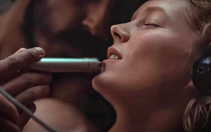 Elijah Wood-producerad psykologisk thriller släpps idag: ”Hypnotisk”