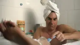 Årets kanske sämsta komedi är etta hos Netflix