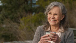 Svensk mormor inspirerade Sally Field i helgens feelgood – nu hos Netflix