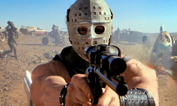 Strunta i midsommar – se den bästa ”Mad Max”-filmen på tv istället