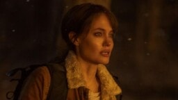 Angelina Jolie i spännande thriller av ”Yellowstone”-skaparen – nu på Netflix