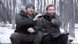Ryan Reynolds är tillbaka som actionhjälte – se trailern till oväntat snygga ”Mayday”