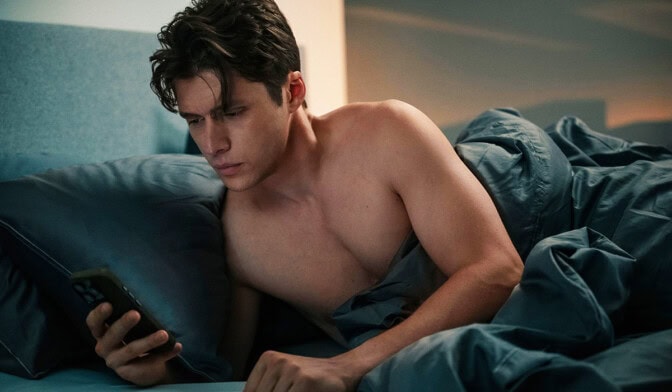 Netflix nya romcom-succé får 5/5 av svenska tittare: ”Ögonen fylldes av tårar”
