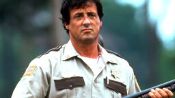 På TV ikväll: Sylvester Stallone gör en av sina bästa roller i mörk kriminalthriller