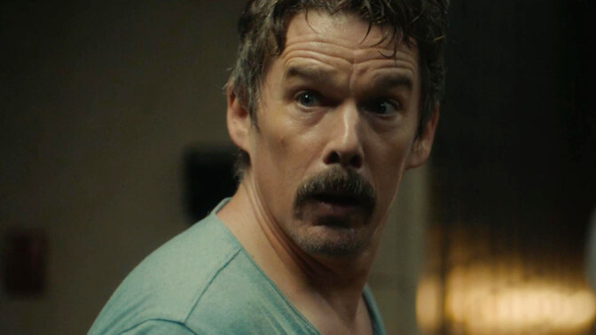 Ikväll på tv: Ethan Hawke håller Noomi Rapace gisslan i verklighetsbaserat (och välkänt) drama från 2018