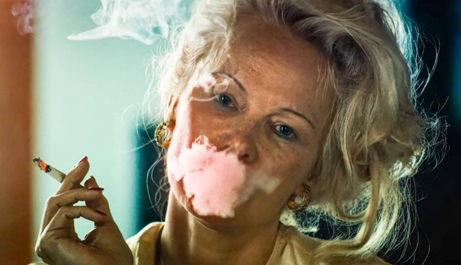 Pamela Andersons incestuösa thriller släpps på streaming – och slaktas av kritiker