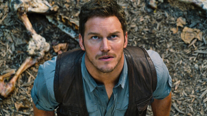 "Jurassic World" petad från förstaplatsen.
