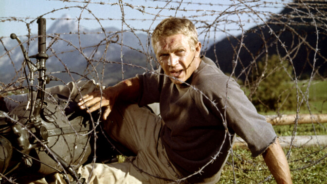 Steve McQueen i den mest ikoniska scenen från "Den stora flykten".