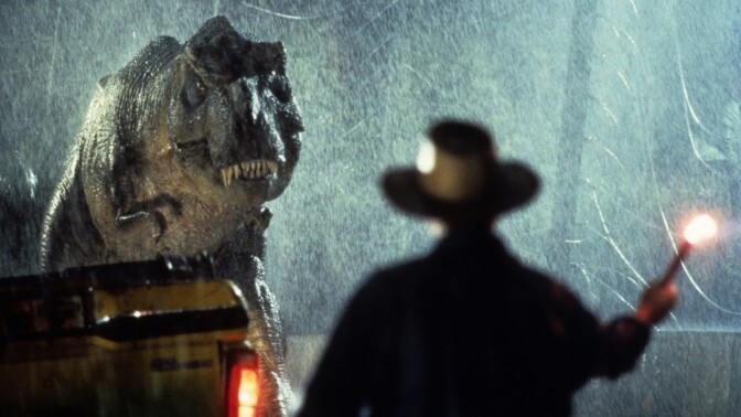 Mike Flanagan vill göra skräck av ”Jurassic Park”: ”Skulle göra den riktigt läskig”