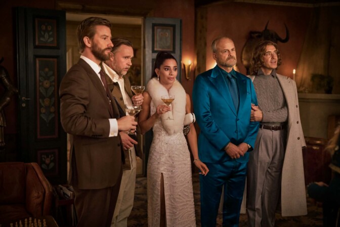 Filip Berg, Christopher Wagelin, Sara Shirley, Johan Rheborg och Jonas Karlsson i "Stormen".