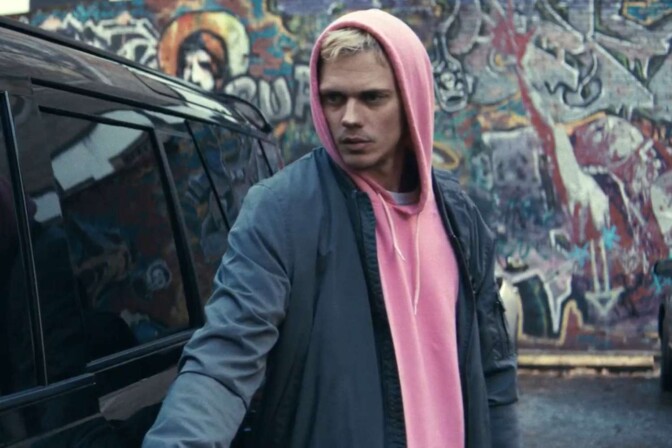 Nu på Viaplay: Bill Skarsgård i mörk thriller med Anthony Hopkins
