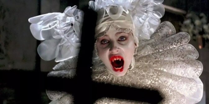 Bästa filmen om Dracula släpptes 1992 – se en sexig och vrålsnygg vampyrrulle på tv ikväll