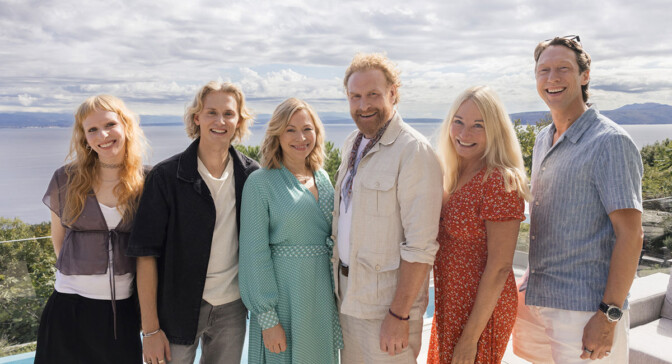 Här är stjärnorna som ansluter till Martina Haags nya film